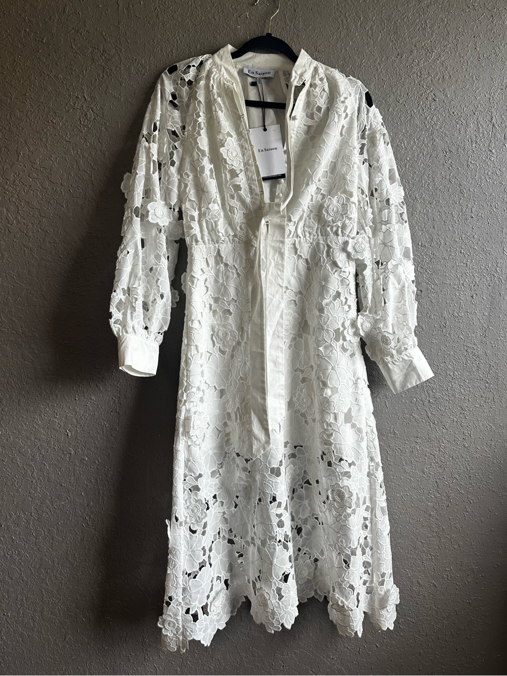 En Saison White Floral Lace Midi Dress